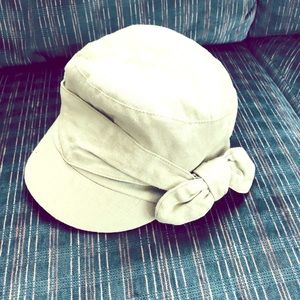 New With Tags Super Cute Mint green hat